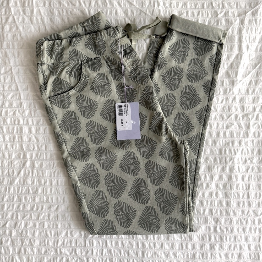 Printed Olive Green Women's Pants - Casual Stretch Joggers